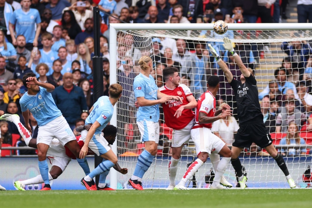  阿森纳险遭富勒姆爆冷，哈弗茨头球救绝平  